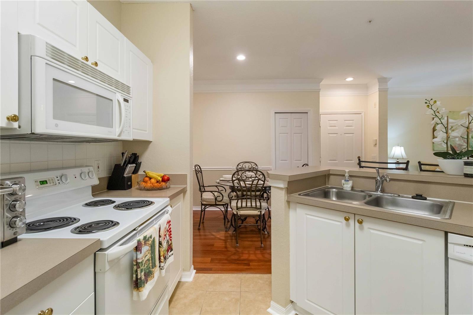5180 NORTHRIDGE RD #211, SARASOTA, FL, 34238