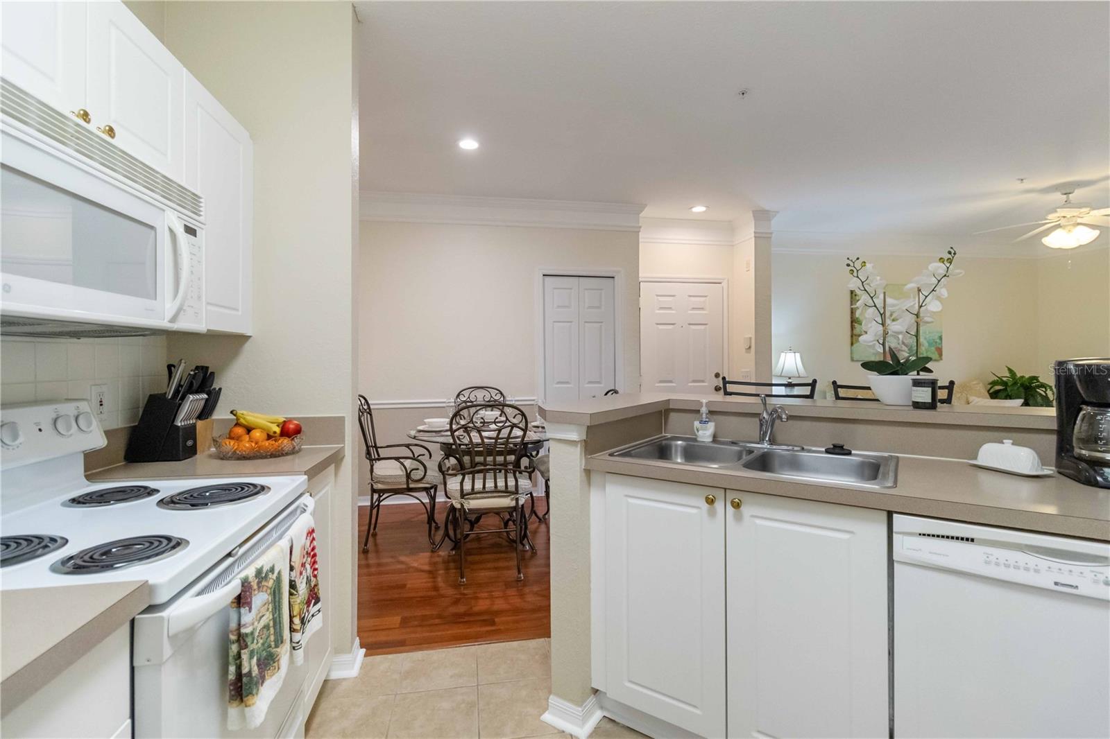 5180 NORTHRIDGE RD #211, SARASOTA, FL, 34238