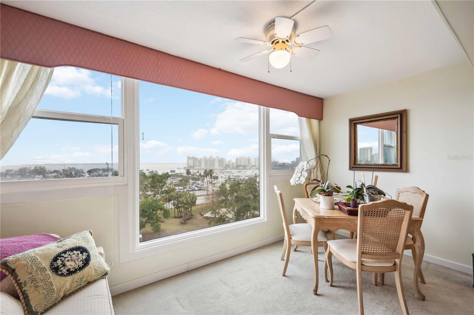33 S GULFSTREAM AVE #808, SARASOTA, FL, 34236