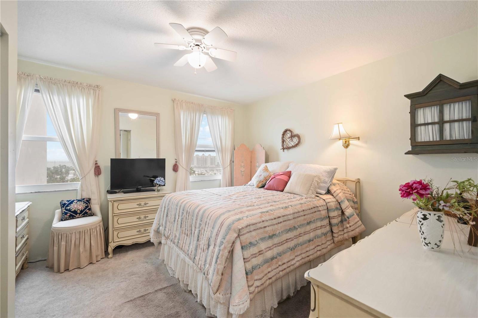 33 S GULFSTREAM AVE #808, SARASOTA, FL, 34236