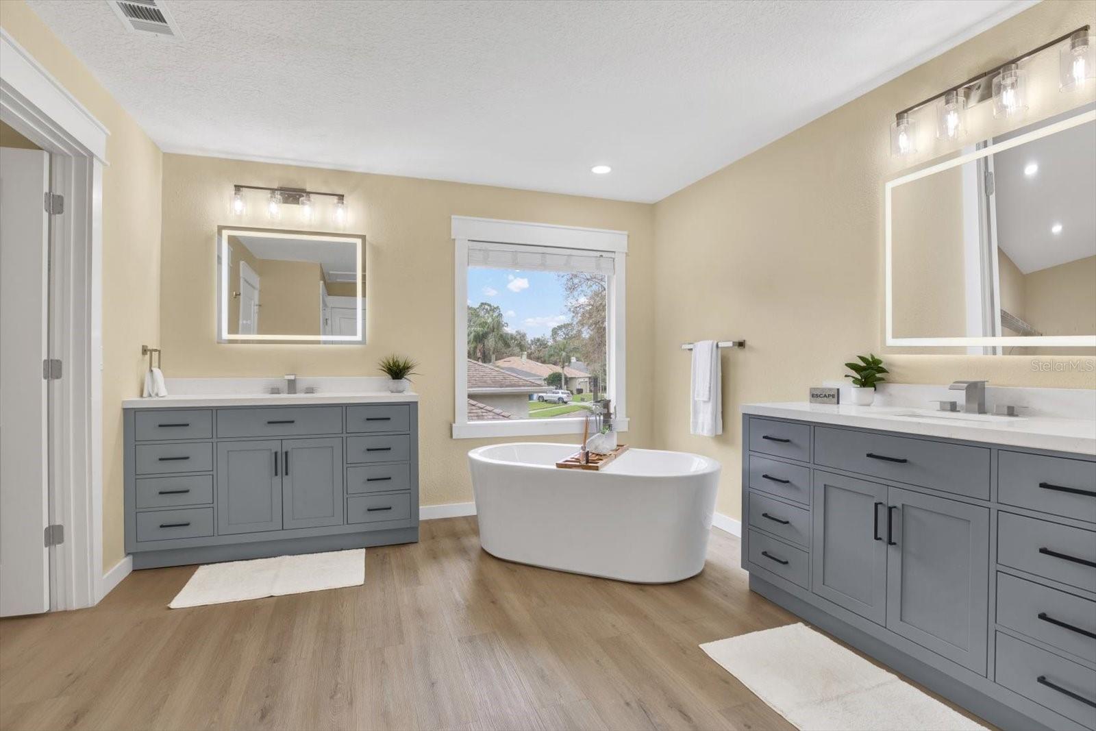 9617 NORCHESTER CIR, TAMPA, FL, 33647