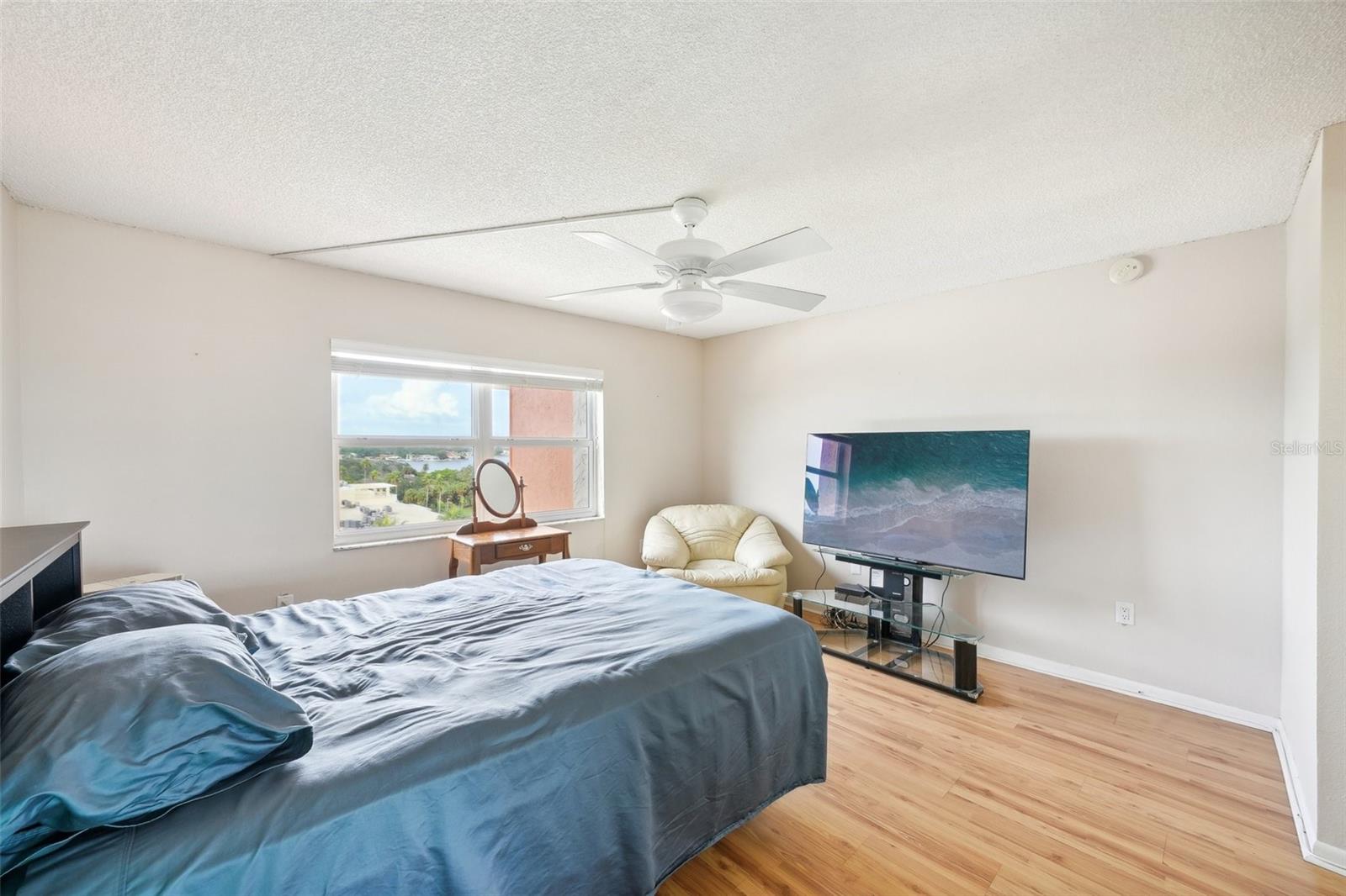 1120 N SHORE DR NE #903, ST PETERSBURG, FL, 33701