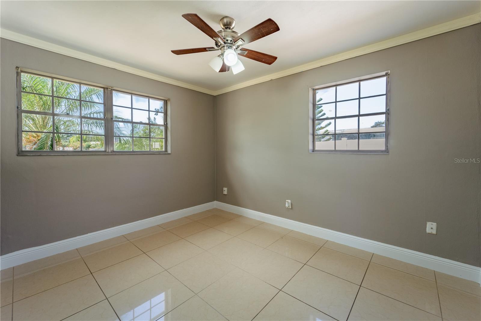 413 EGAN DR, ORLANDO, FL, 32822