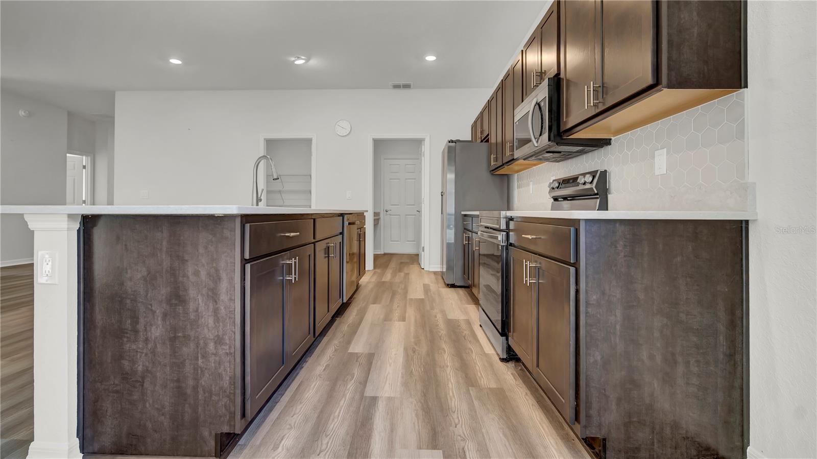 1140 MOUNTAIN FLOWER LN, DAVENPORT, FL, 33837