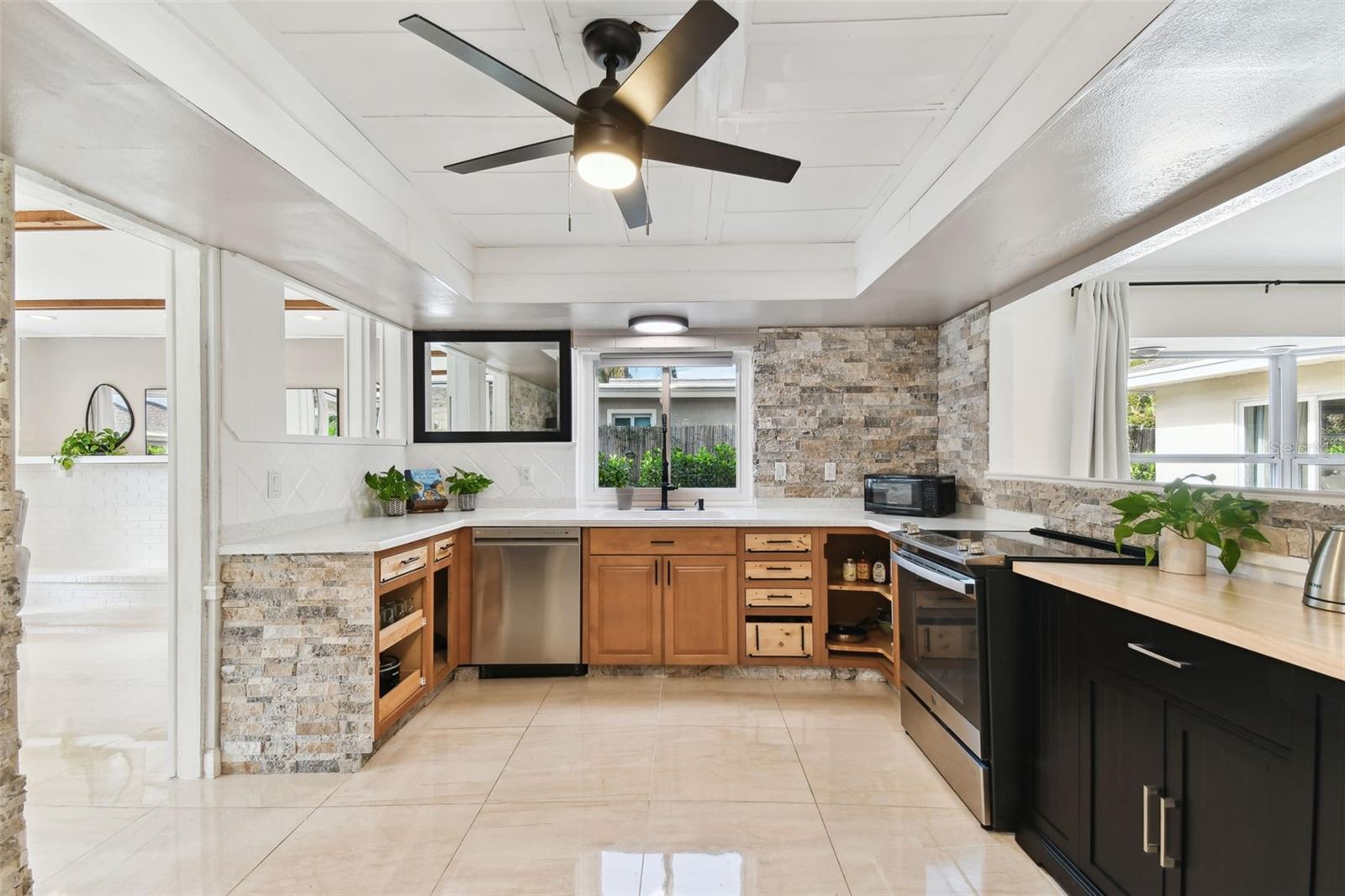 356 GRAND CENTRAL AVE, SAFETY HARBOR, FL, 34695