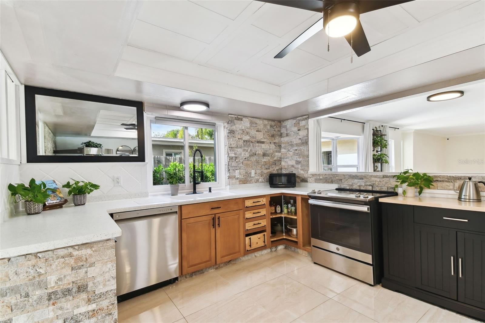 356 GRAND CENTRAL AVE, SAFETY HARBOR, FL, 34695
