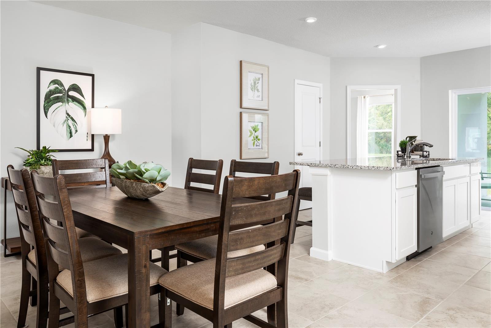 281 TAHITI RD, LADY LAKE, FL, 32159