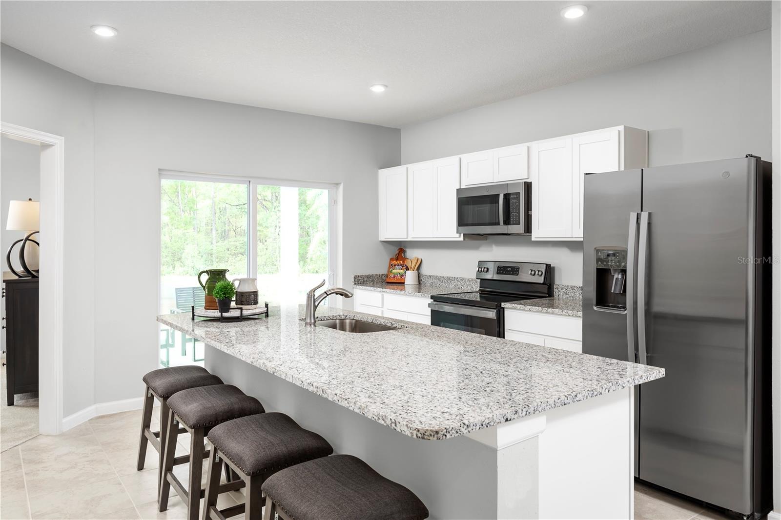 281 TAHITI RD, LADY LAKE, FL, 32159
