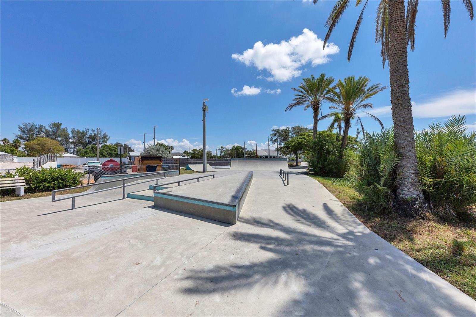 210 WILLOW AVE, ANNA MARIA, FL, 34216