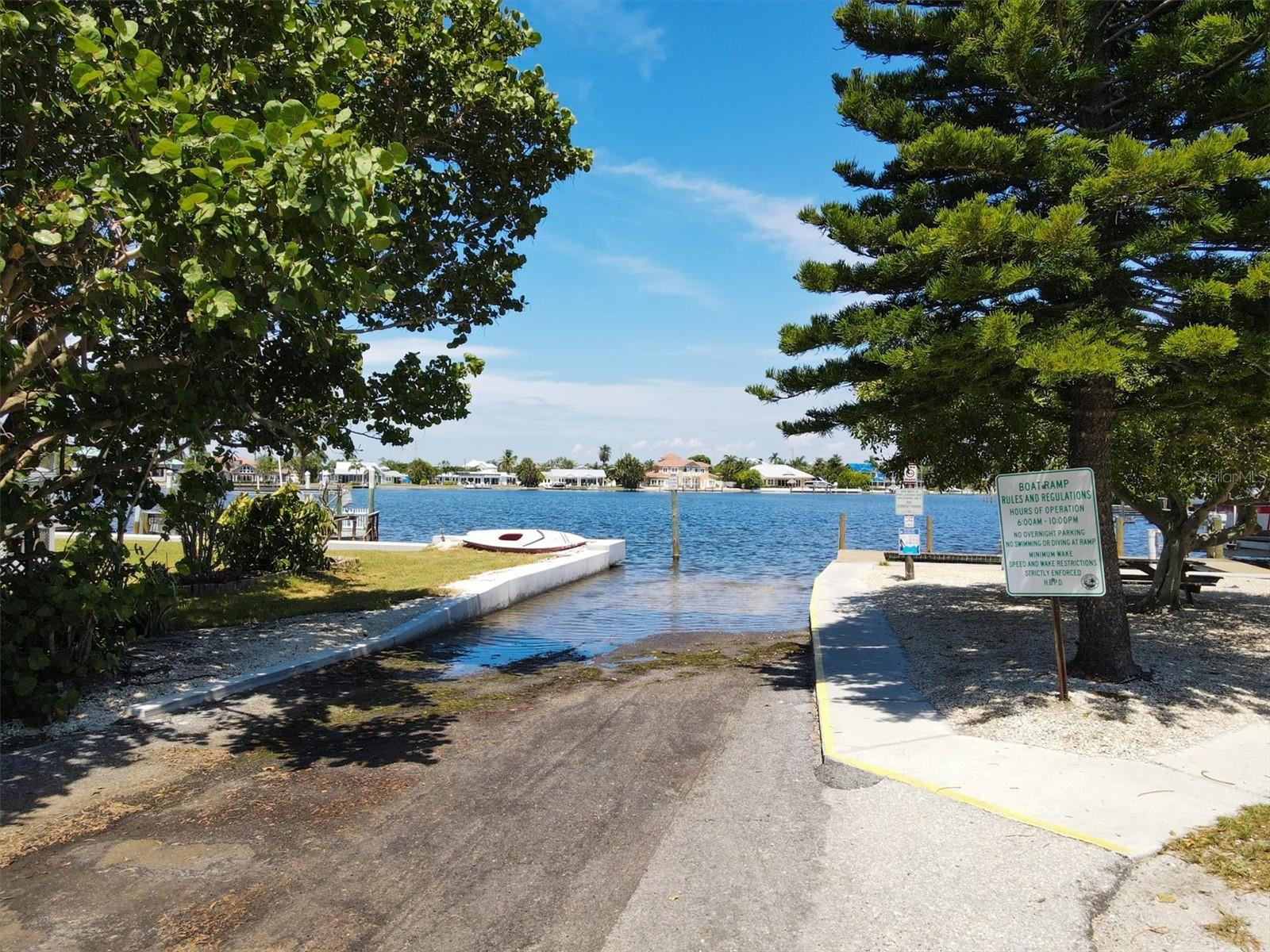 210 WILLOW AVE, ANNA MARIA, FL, 34216