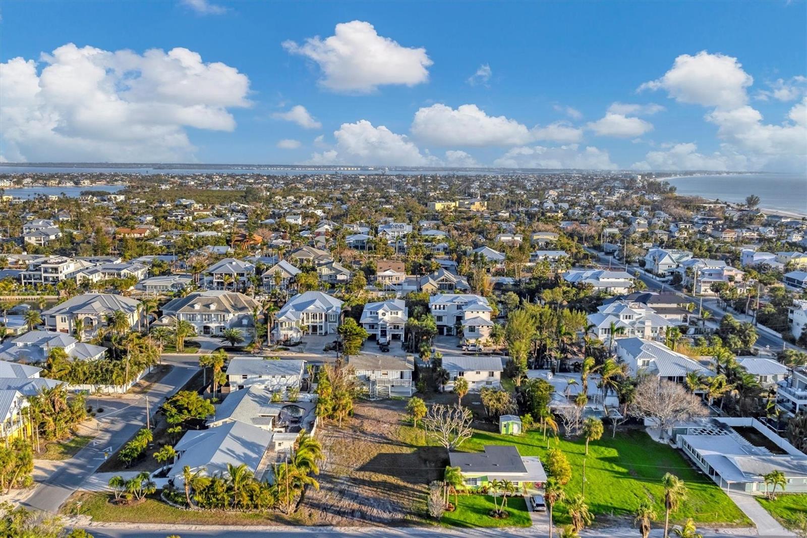 210 WILLOW AVE, ANNA MARIA, FL, 34216