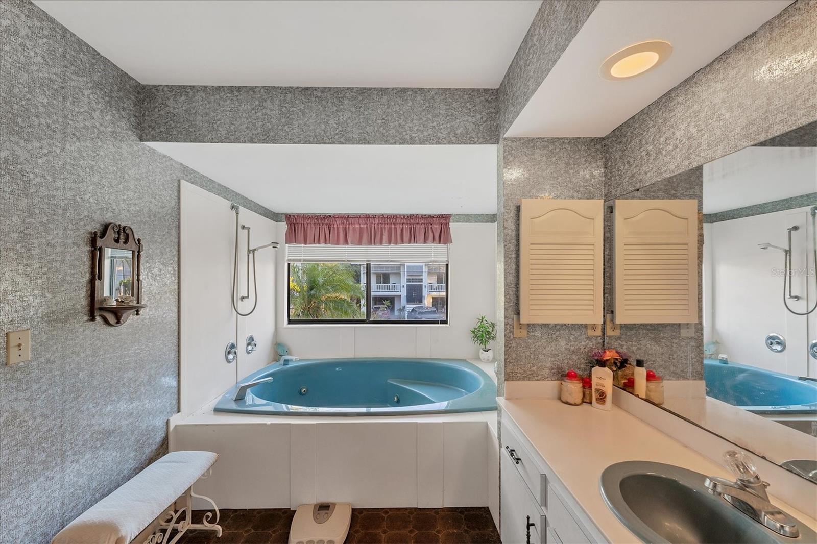 210 WILLOW AVE, ANNA MARIA, FL, 34216