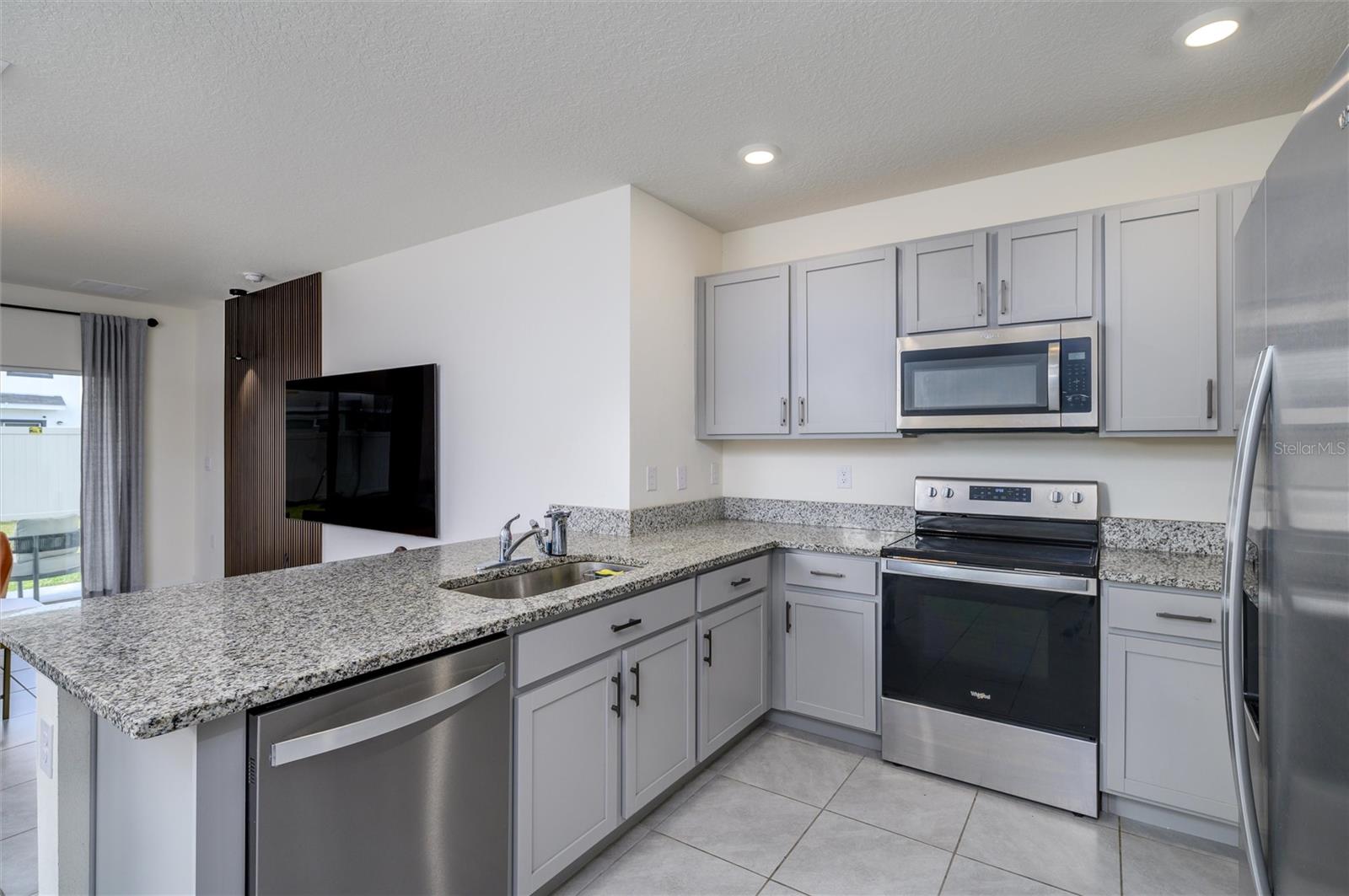 9228 FORGE BREEZE LOOP LOOP, WESLEY CHAPEL, FL, 33545