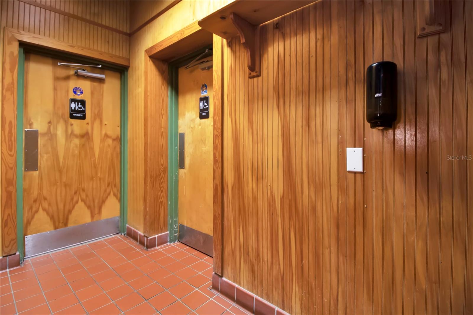 1152 TAMIAMI TRL, PORT CHARLOTTE, FL, 33953