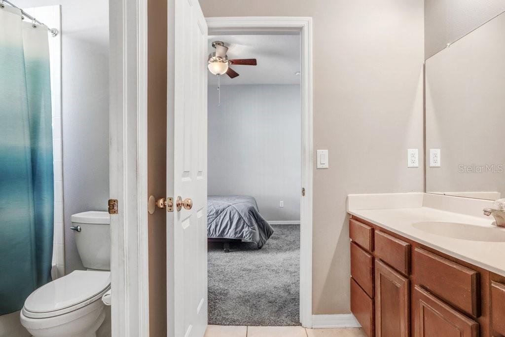 2005 WEXFORD GREEN DR, VALRICO, FL, 33594