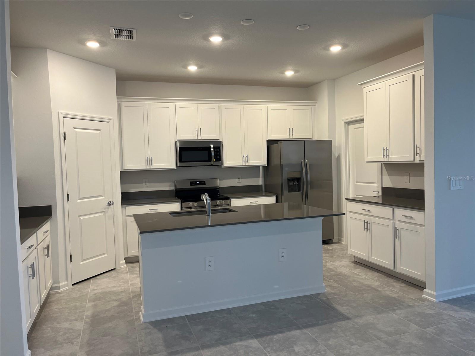 3126 ARMSTRONG AVE, CLERMONT, FL, 34714