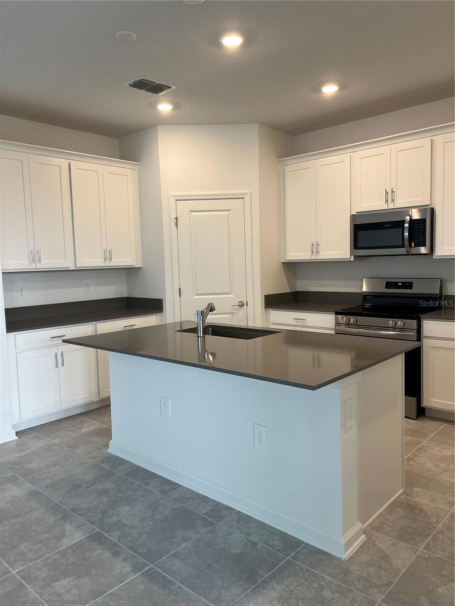 3126 ARMSTRONG AVE, CLERMONT, FL, 34714