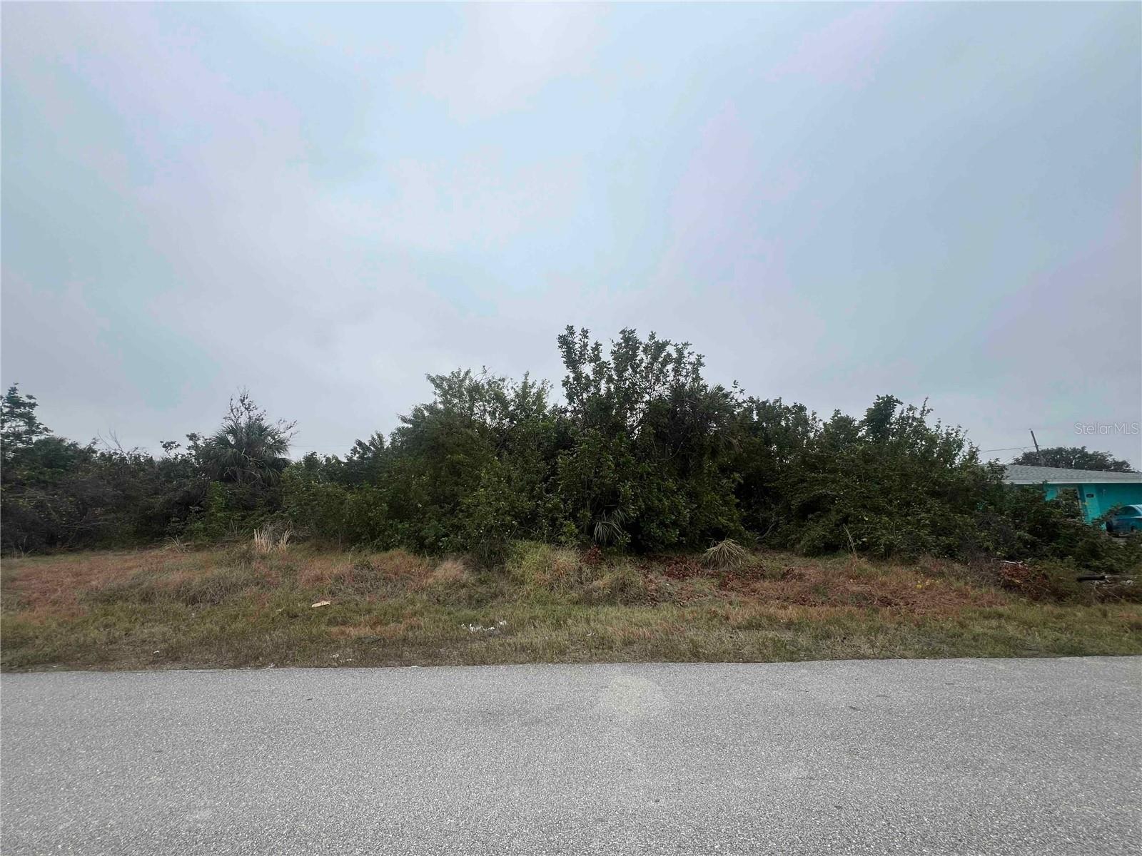 657 CAPE TER NW, PORT CHARLOTTE, FL, 33952