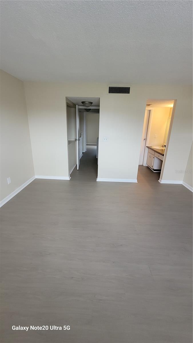 122 N KINGS AVE #202, BRANDON, FL, 33510