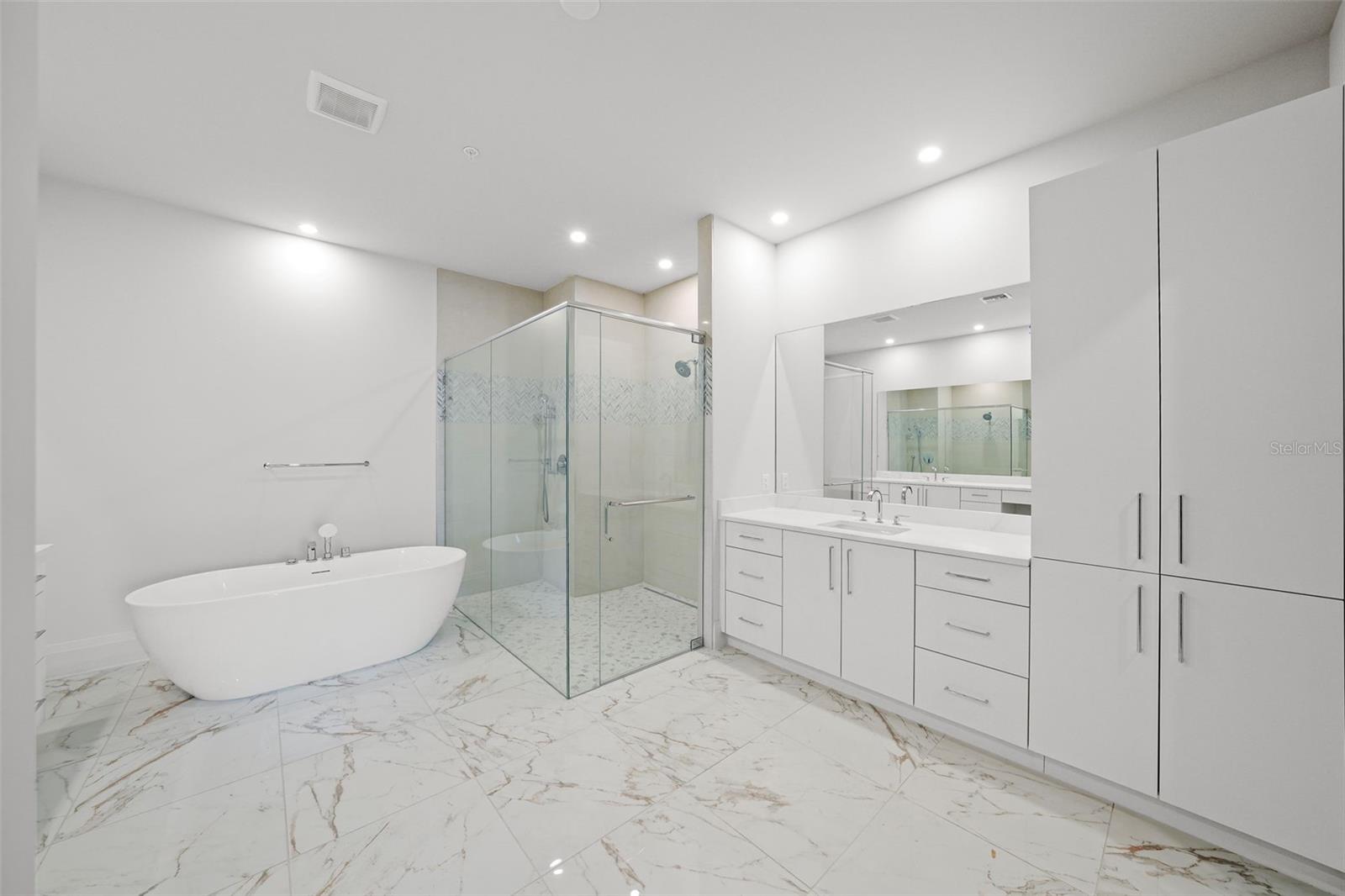 2910 W BARCELONA ST #PH-2303, TAMPA, FL, 33629