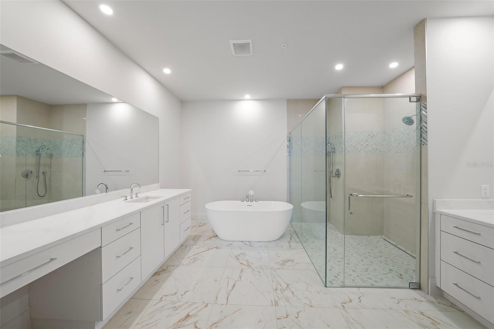 2910 W BARCELONA ST #PH-2303, TAMPA, FL, 33629