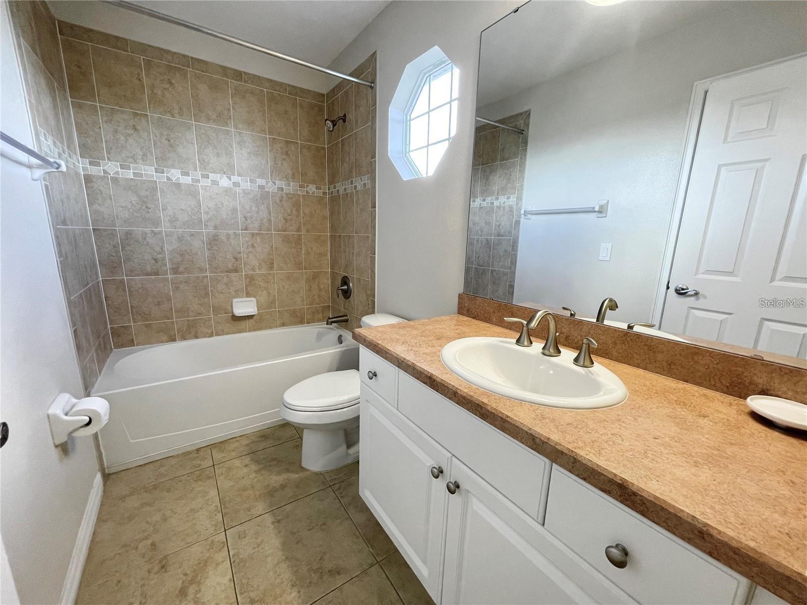 2185 VICTORIA DR, DAVENPORT, FL, 33837