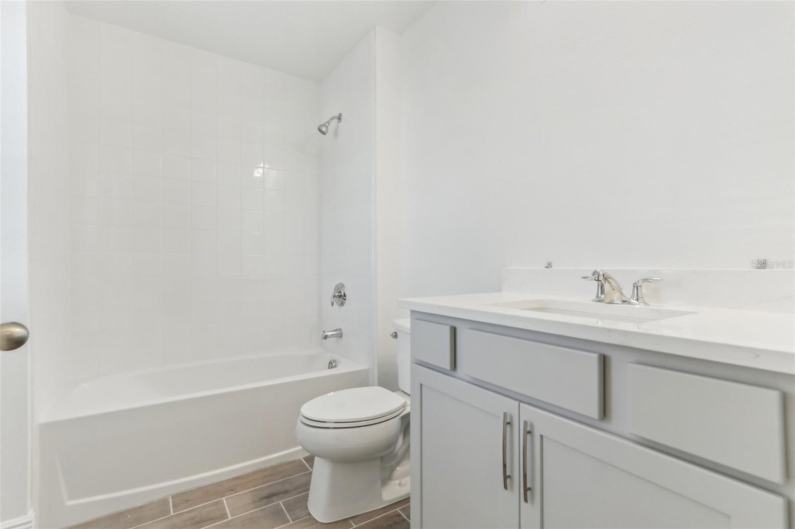 5000 NORTHERN DOVE AVE, MOUNT DORA, FL, 32757