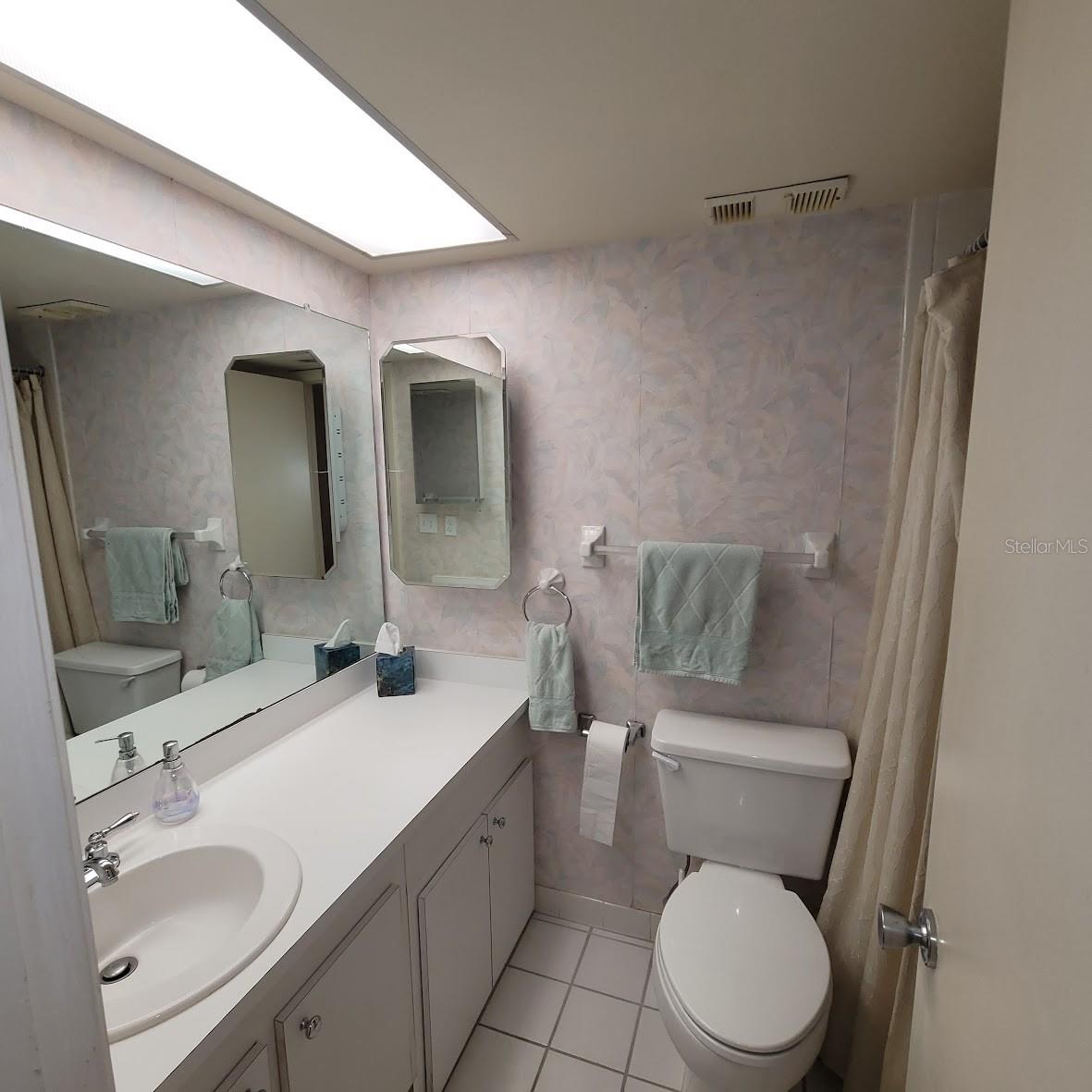 4920 LOCUST ST NE #203, ST PETERSBURG, FL, 33703