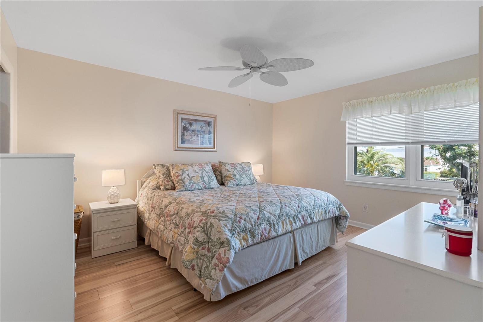 755 VILLAGE CIR #203, VENICE, FL, 34292