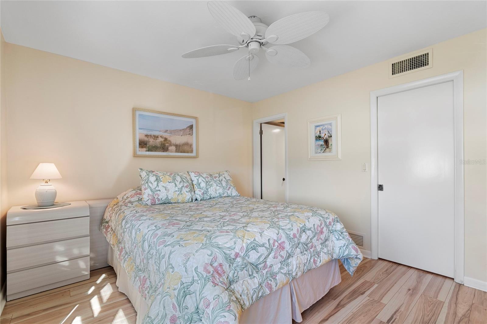 755 VILLAGE CIR #203, VENICE, FL, 34292