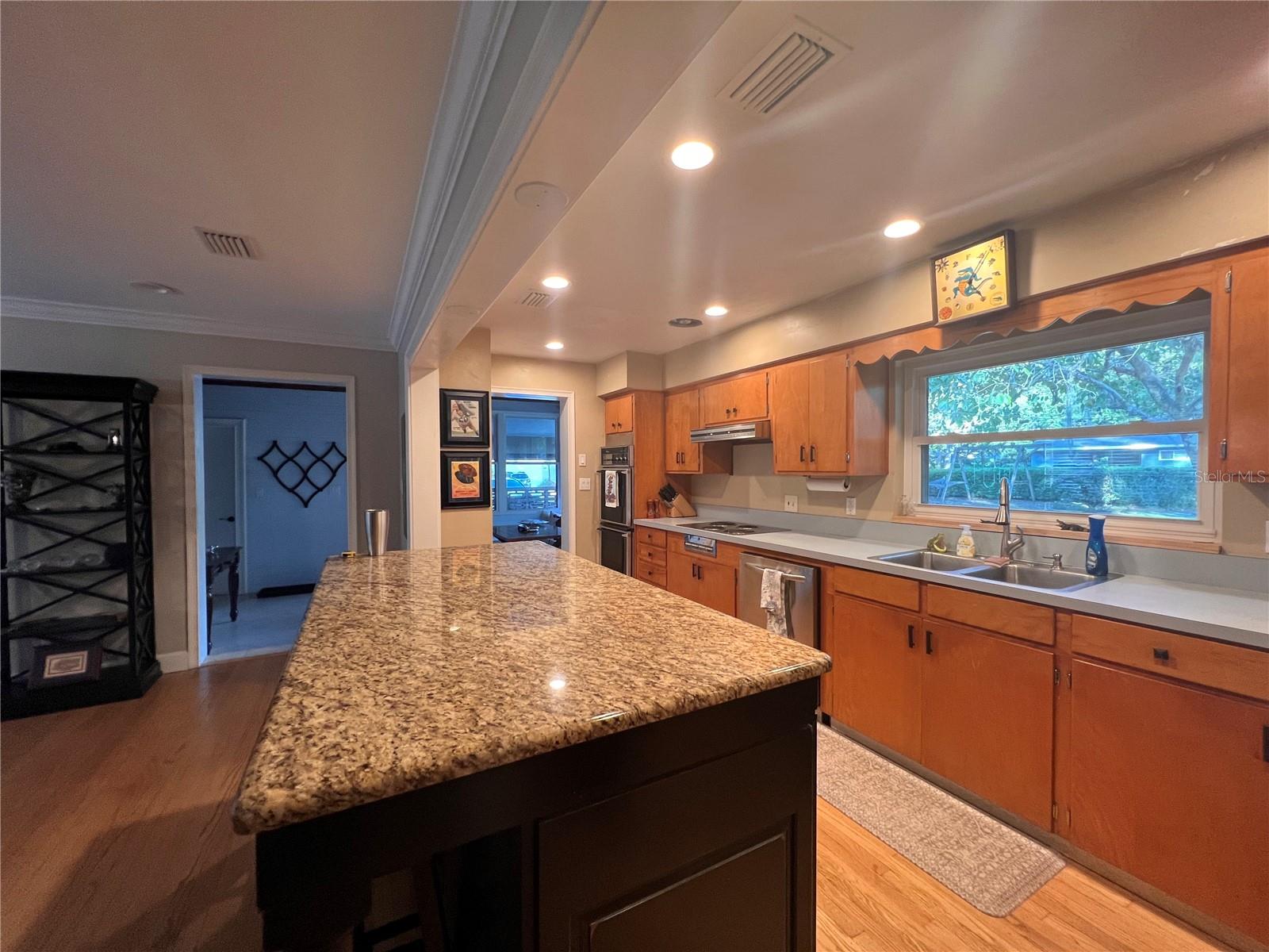 11 NW 32ND ST, GAINESVILLE, FL, 32607