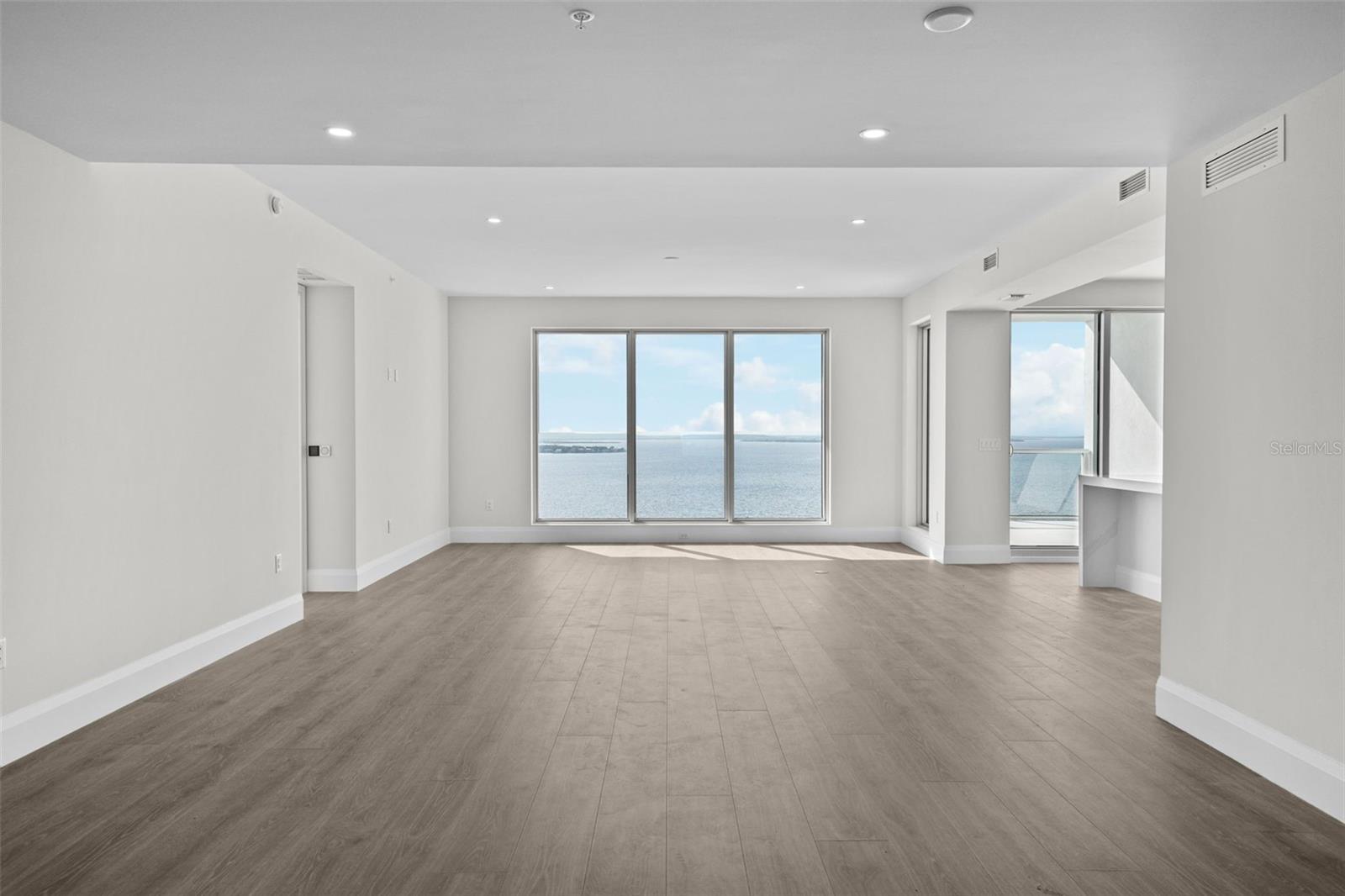 2910 W BARCELONA ST #2102, TAMPA, FL, 33629