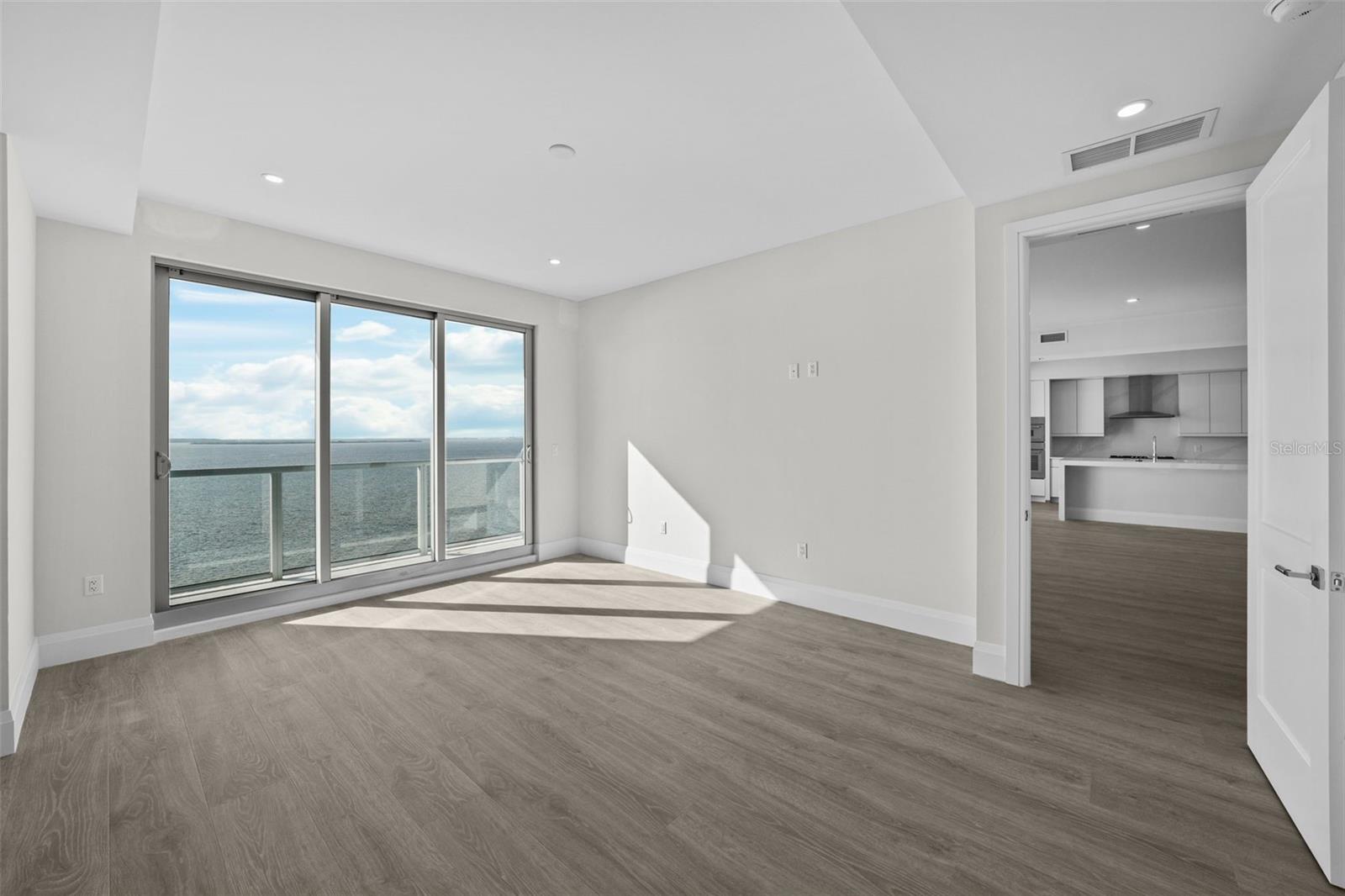 2910 W BARCELONA ST #2102, TAMPA, FL, 33629