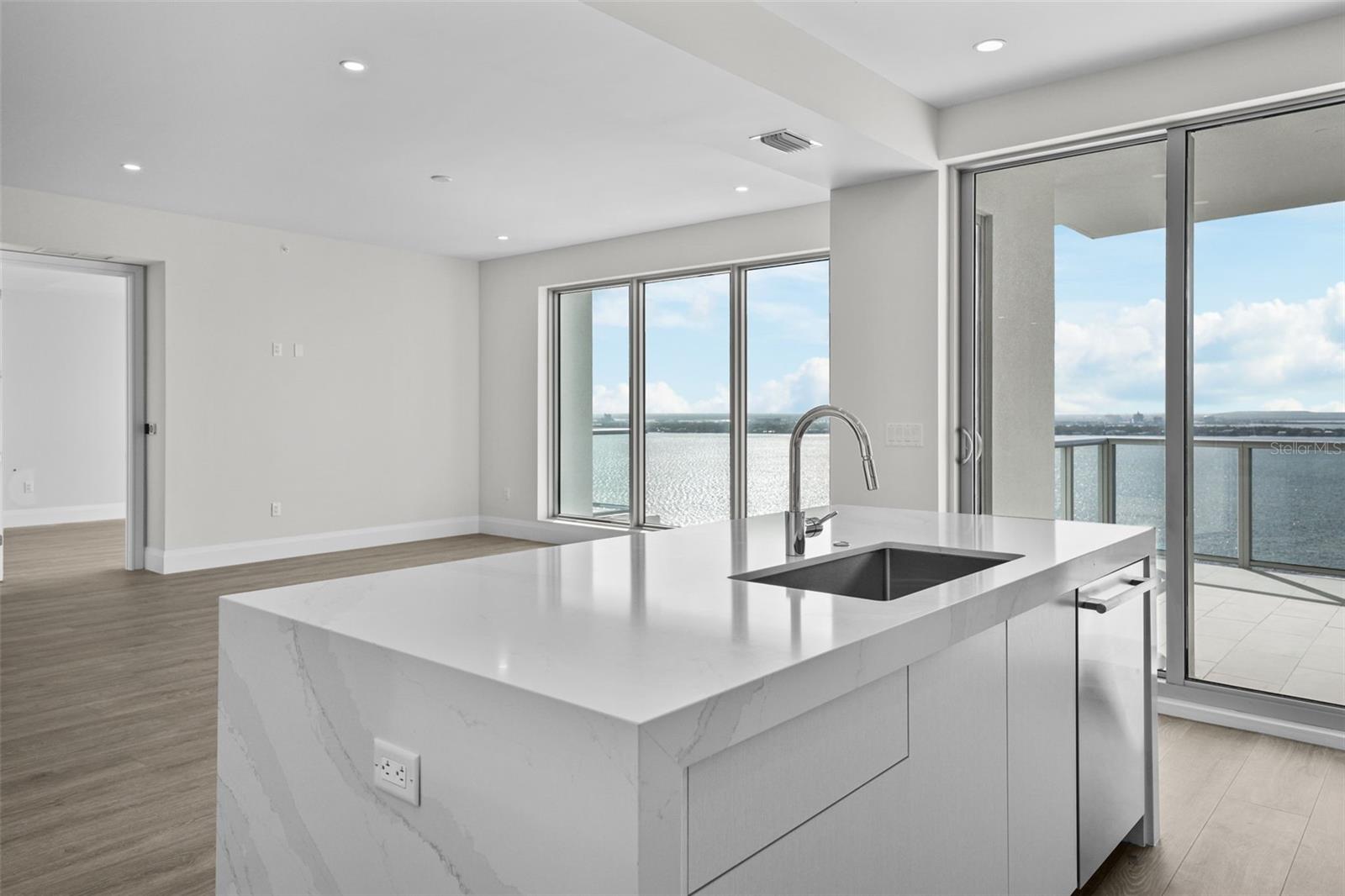 2910 W BARCELONA ST #2102, TAMPA, FL, 33629
