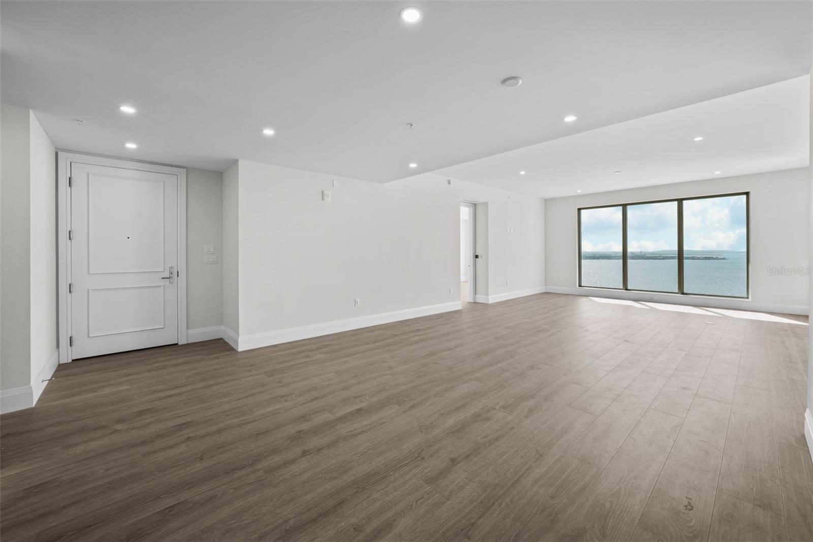2910 W BARCELONA ST #2102, TAMPA, FL, 33629