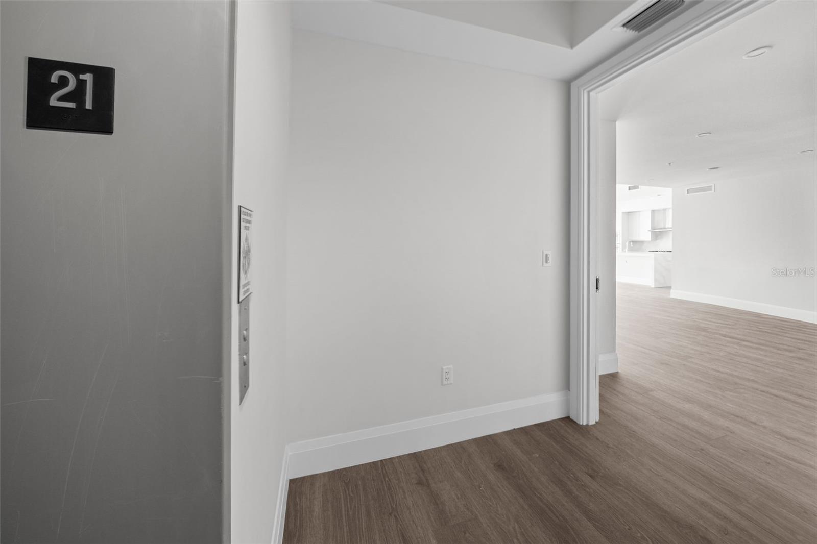 2910 W BARCELONA ST #2102, TAMPA, FL, 33629