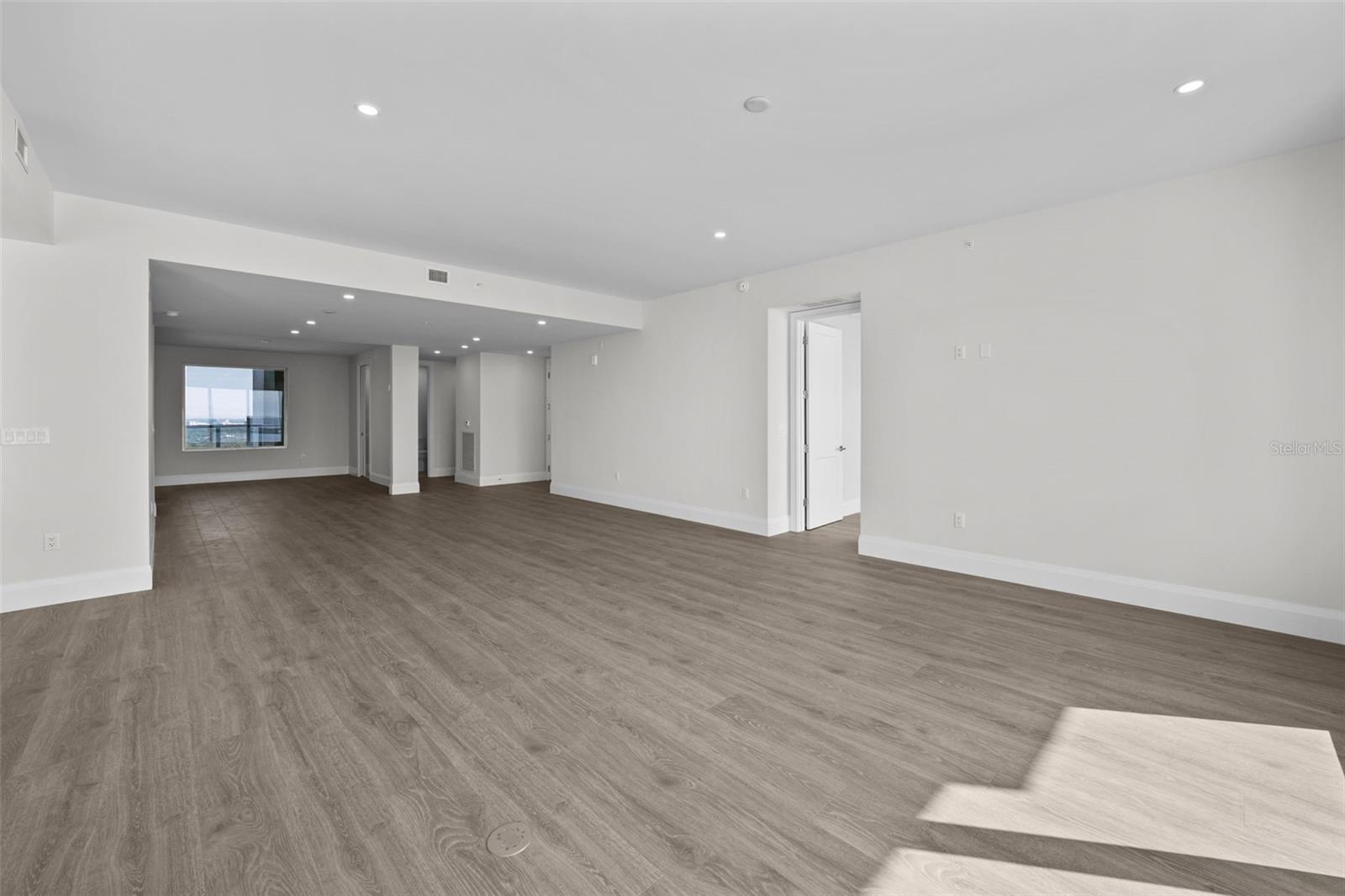 2910 W BARCELONA ST #2102, TAMPA, FL, 33629