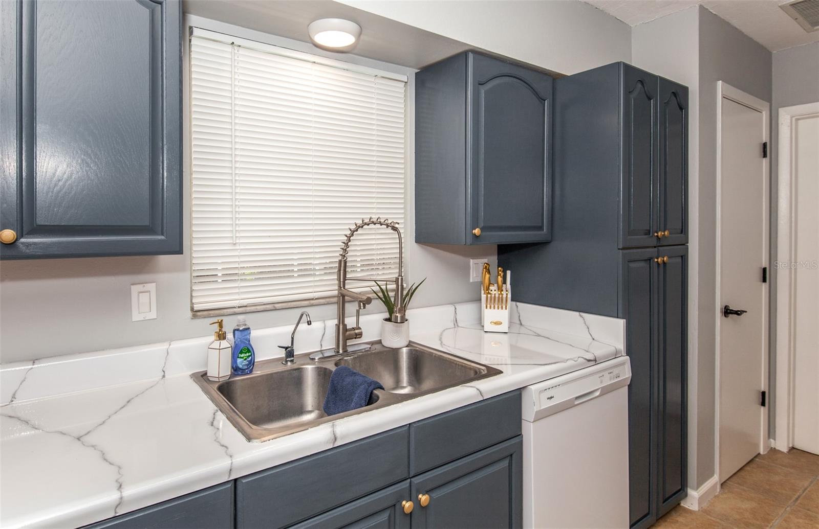 140 COLUMBIA RD, VENICE, FL, 34293