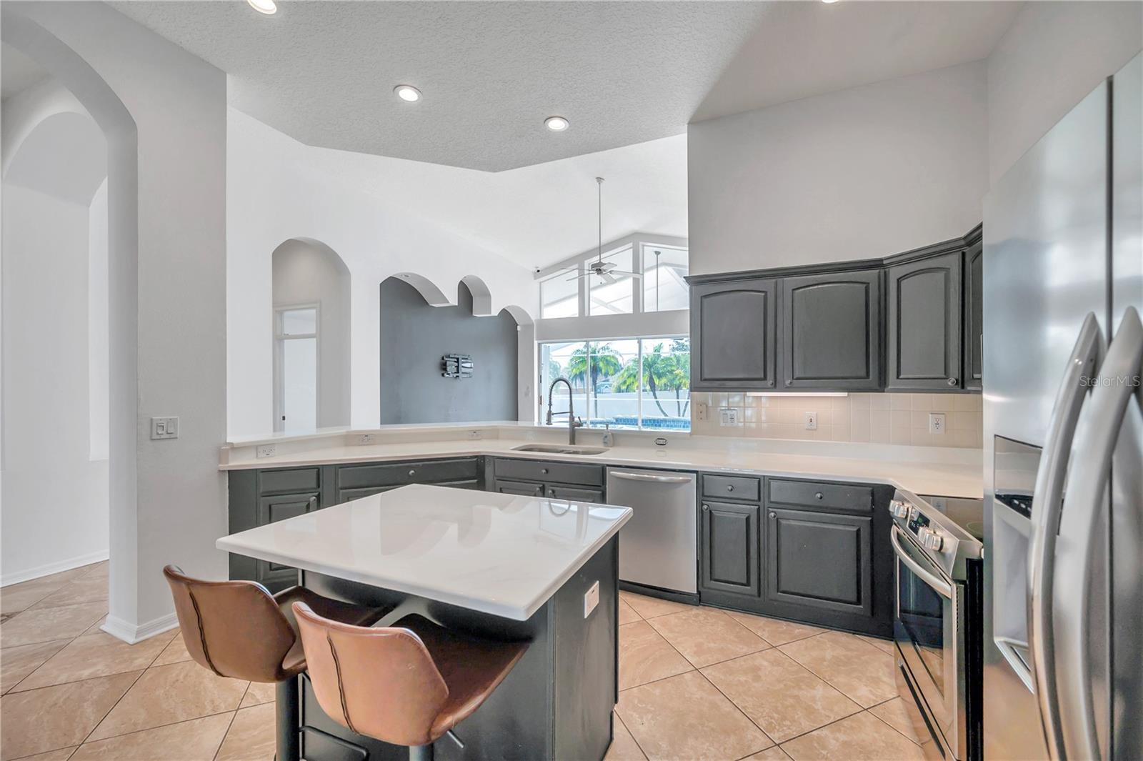10341 MEADOW CROSSING DR, TAMPA, FL, 33647