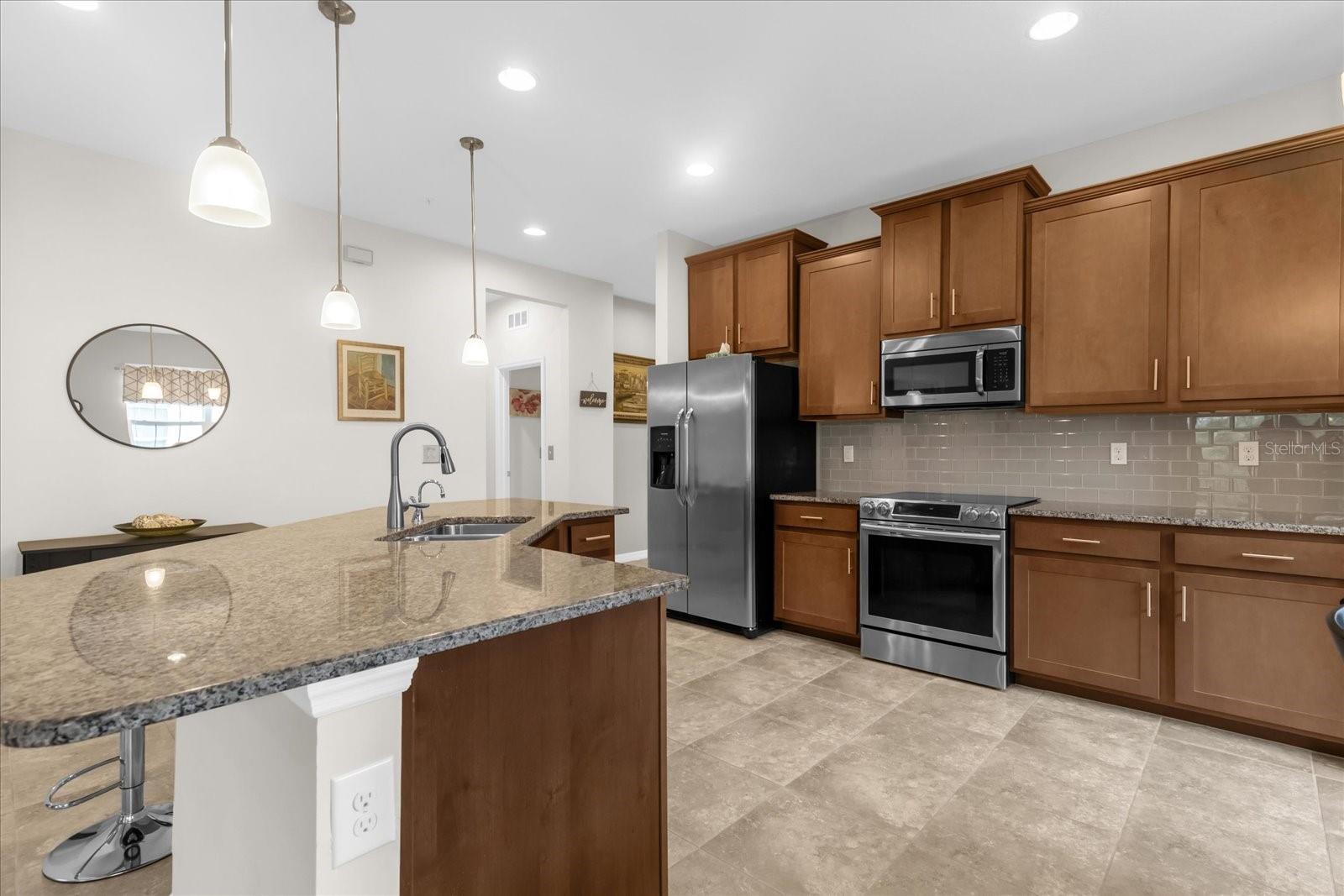 8332 ENCLAVE WAY #101, SARASOTA, FL, 34243