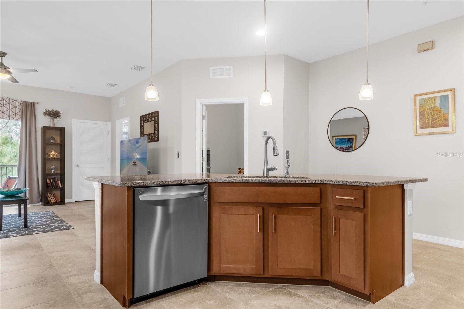 8332 ENCLAVE WAY #101, SARASOTA, FL, 34243