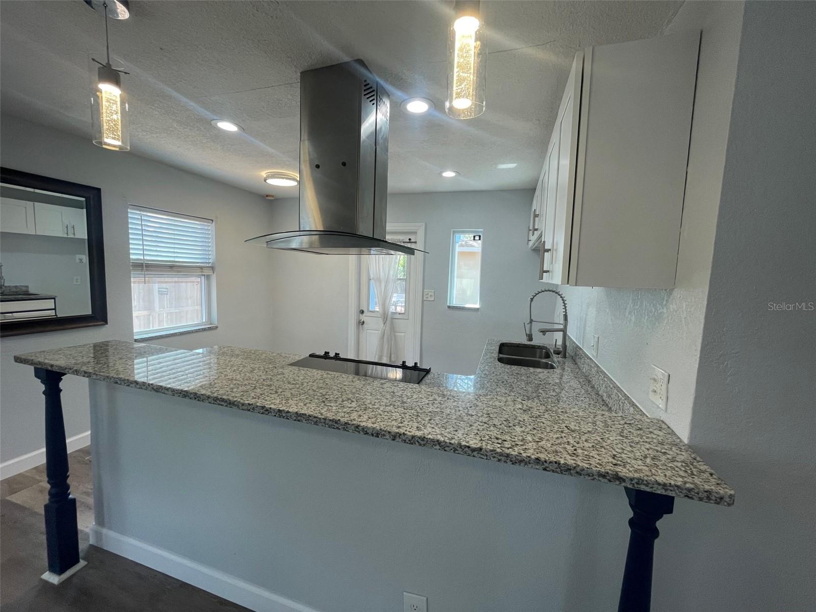 806 60TH AVE NE, ST PETERSBURG, FL, 33703