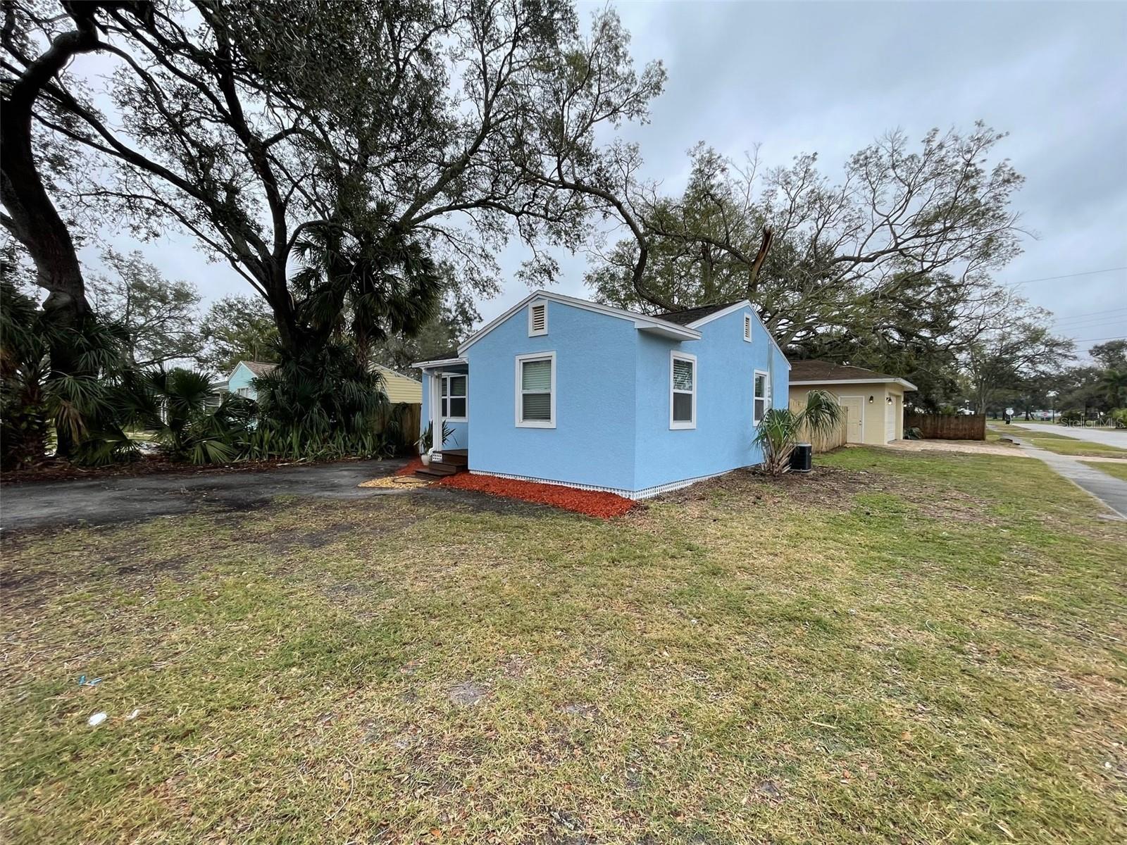 806 60TH AVE NE, ST PETERSBURG, FL, 33703