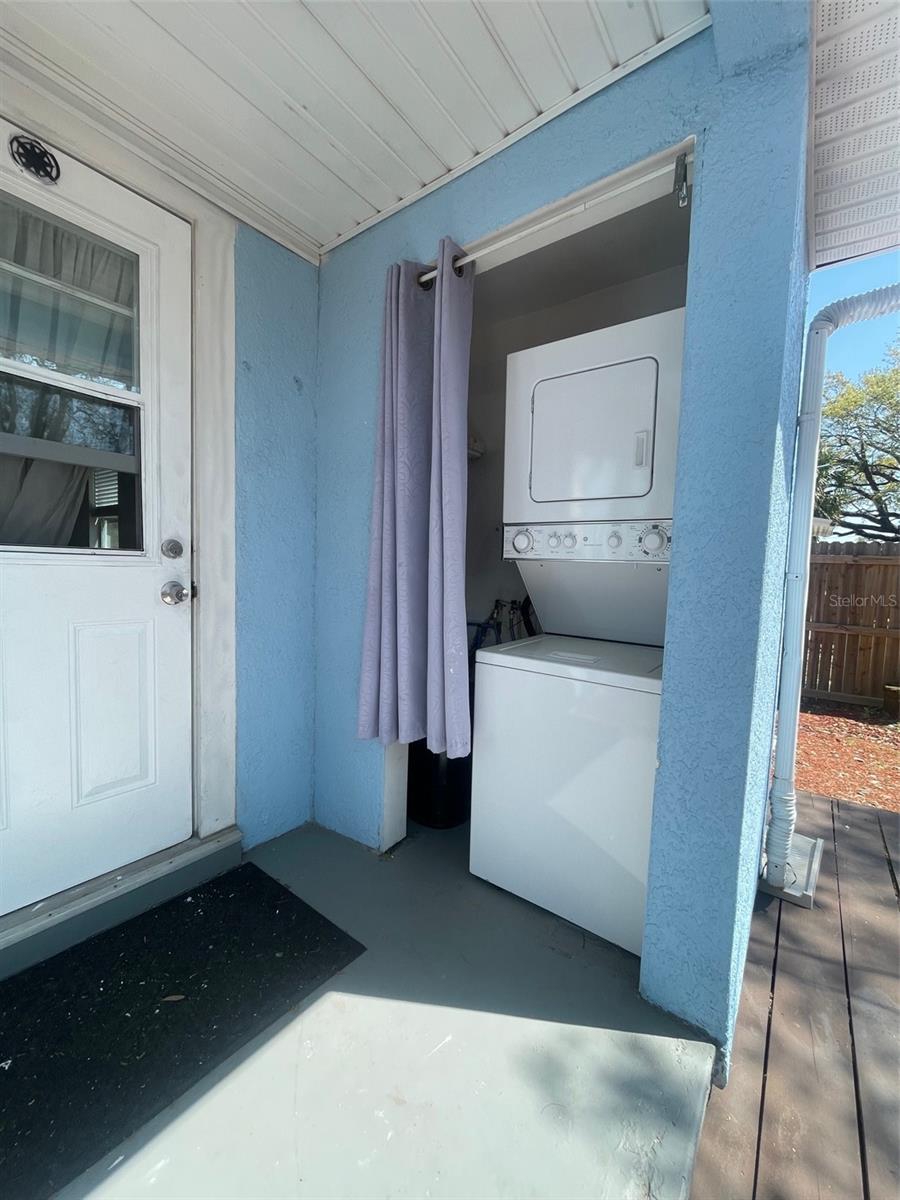 806 60TH AVE NE, ST PETERSBURG, FL, 33703