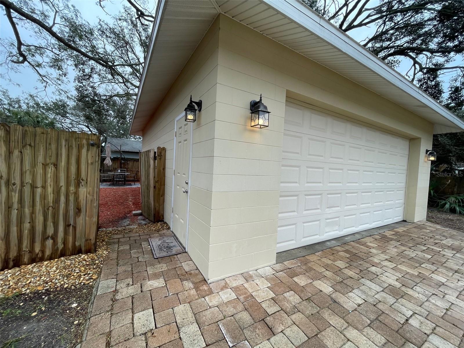 806 60TH AVE NE, ST PETERSBURG, FL, 33703