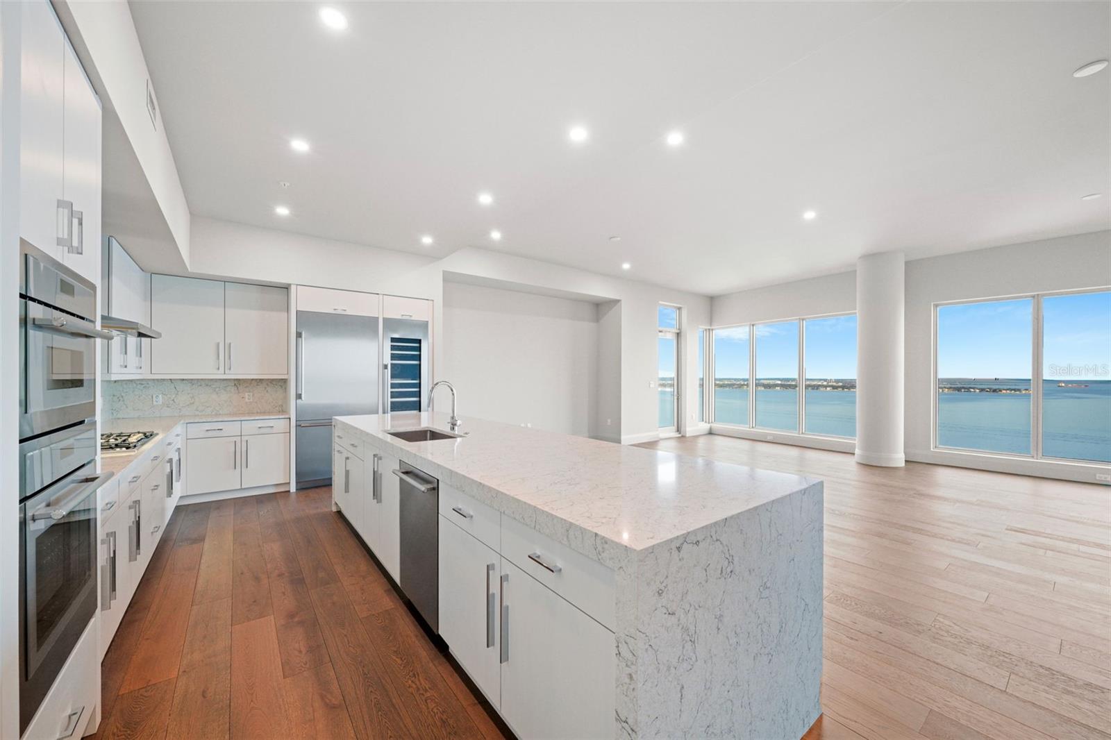 2910 W BARCELONA ST #PH-2302, TAMPA, FL, 33629