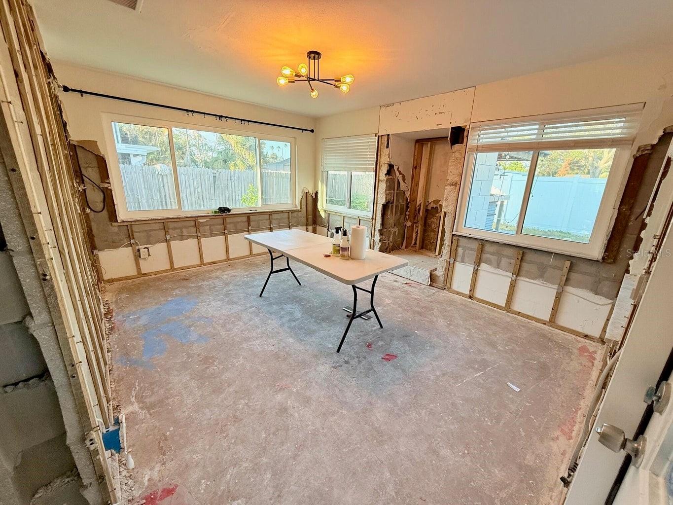 3819 SHORE ACRES BLVD NE, ST PETERSBURG, FL, 33703