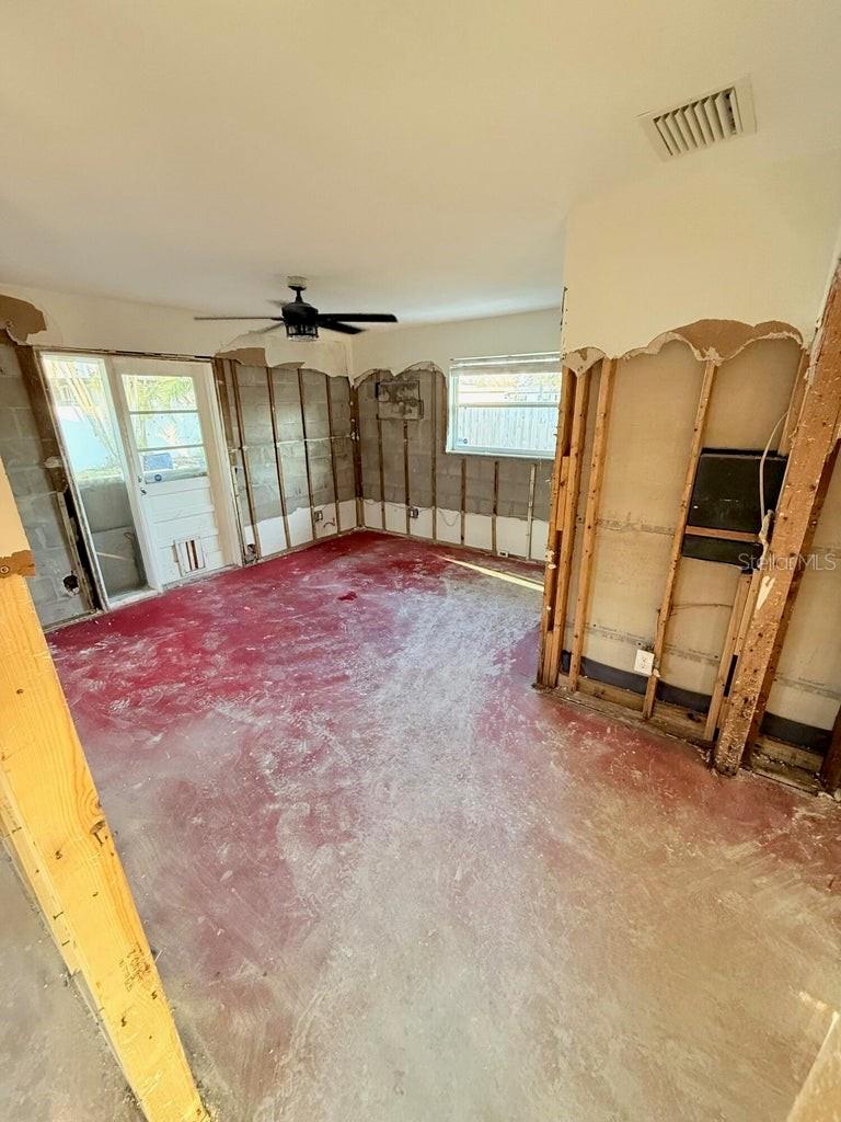 3819 SHORE ACRES BLVD NE, ST PETERSBURG, FL, 33703