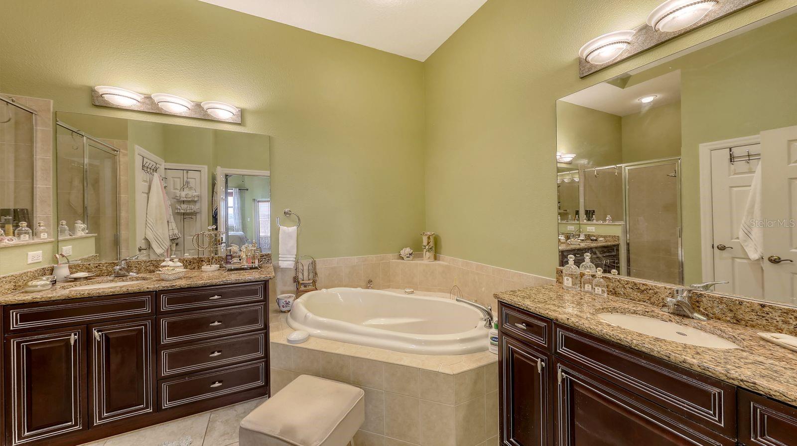 5531 CANNES CIR #802, SARASOTA, FL, 34231