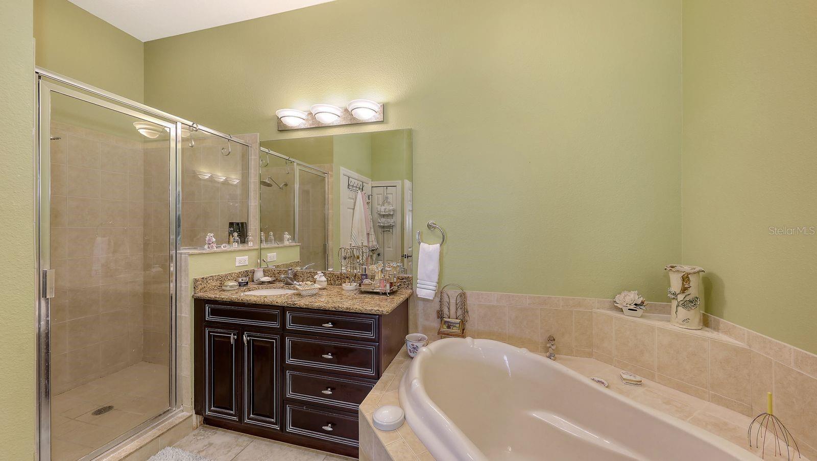 5531 CANNES CIR #802, SARASOTA, FL, 34231